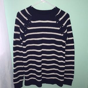 SO woman’s large sweater